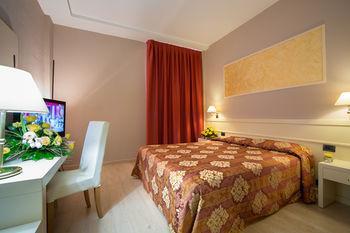 Euro Hotel 4*